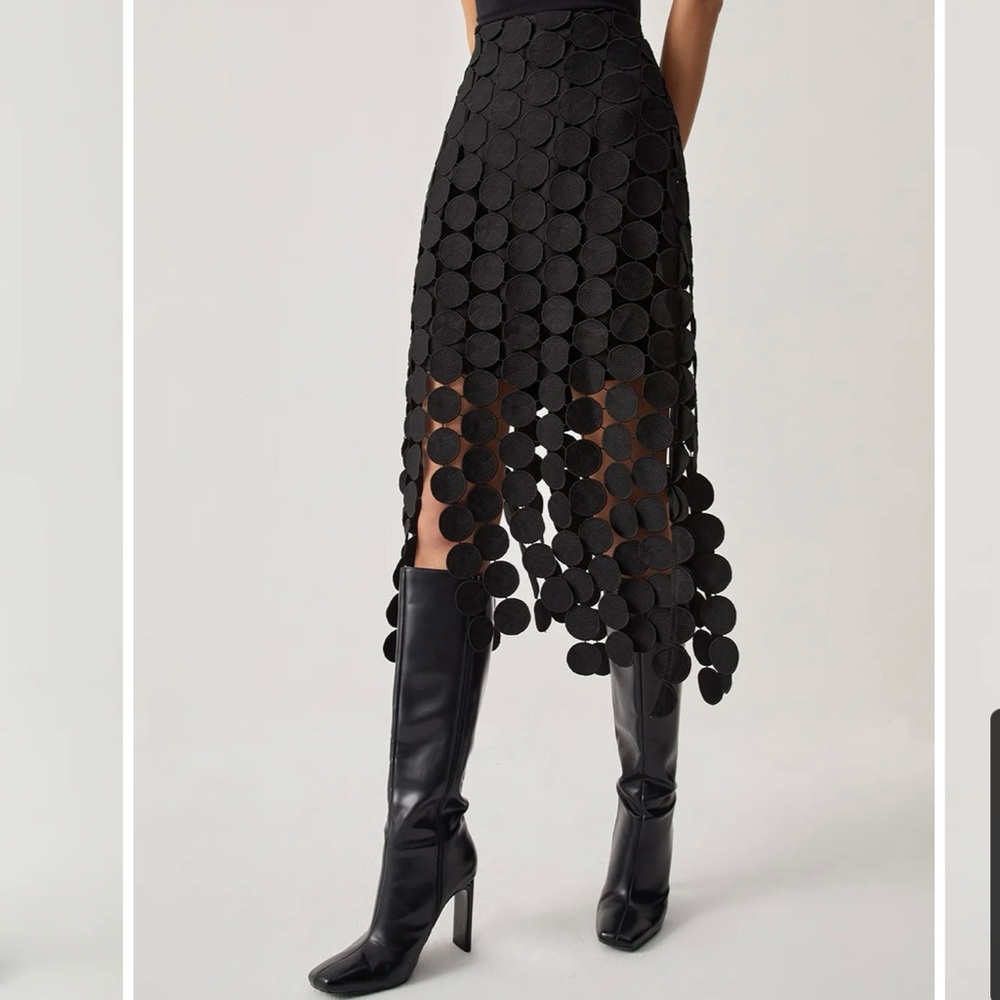 Black midi skirt size M